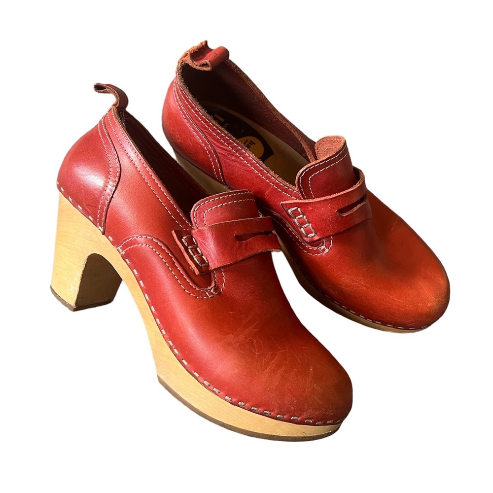 Swedish Hasbeens Rust Orange Clogs, 70s inspired, size 39